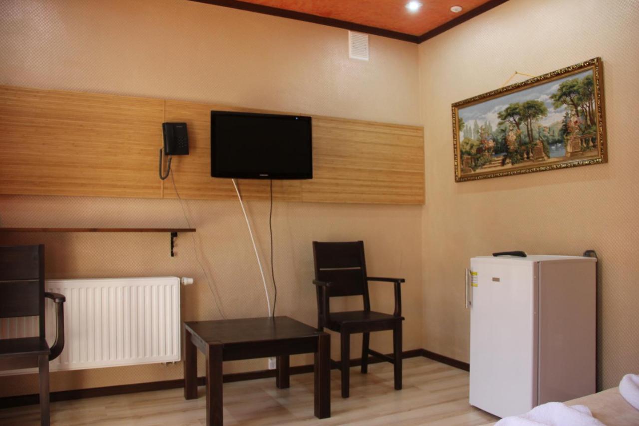 Mishyn-City Hotel Dobrovlyany Bagian luar foto
