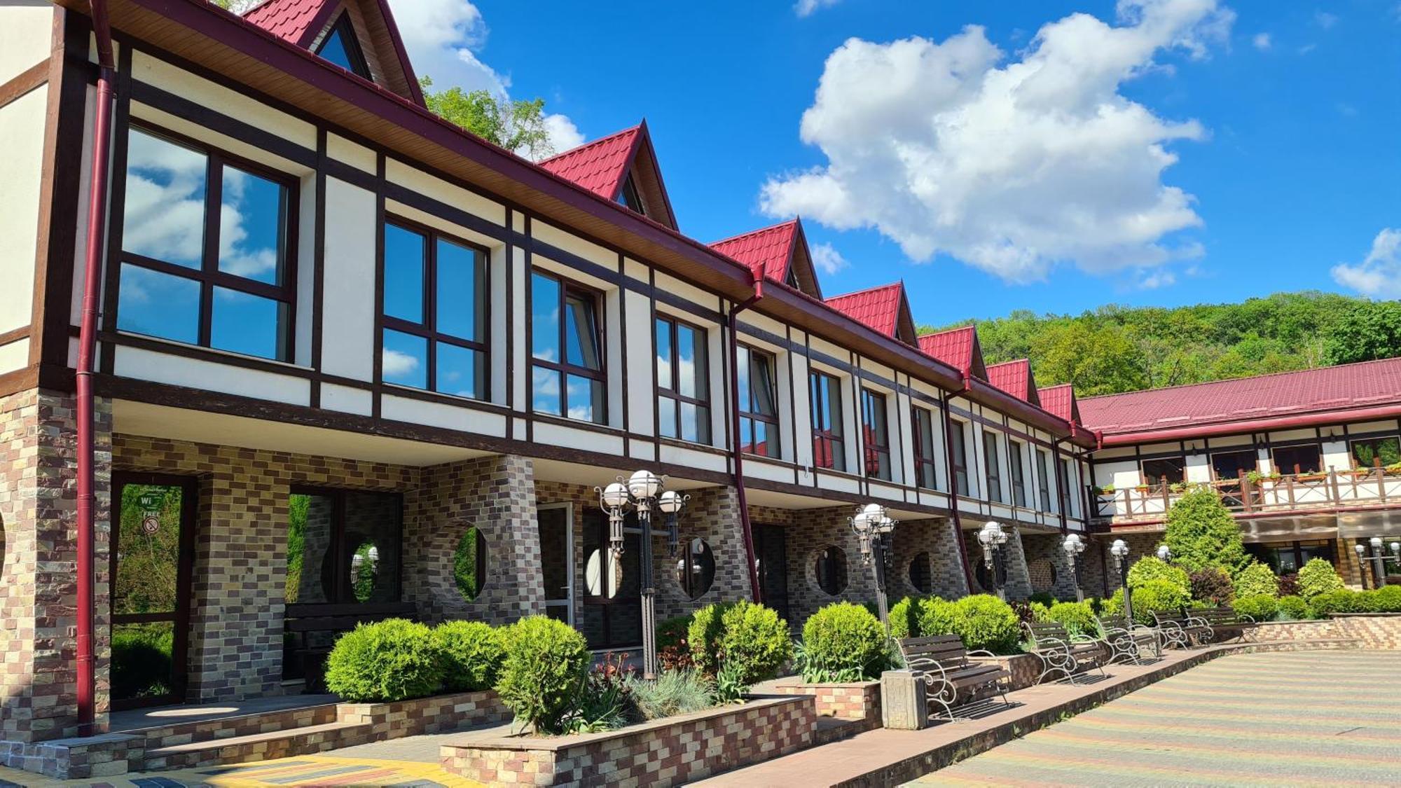 Mishyn-City Hotel Dobrovlyany Bagian luar foto