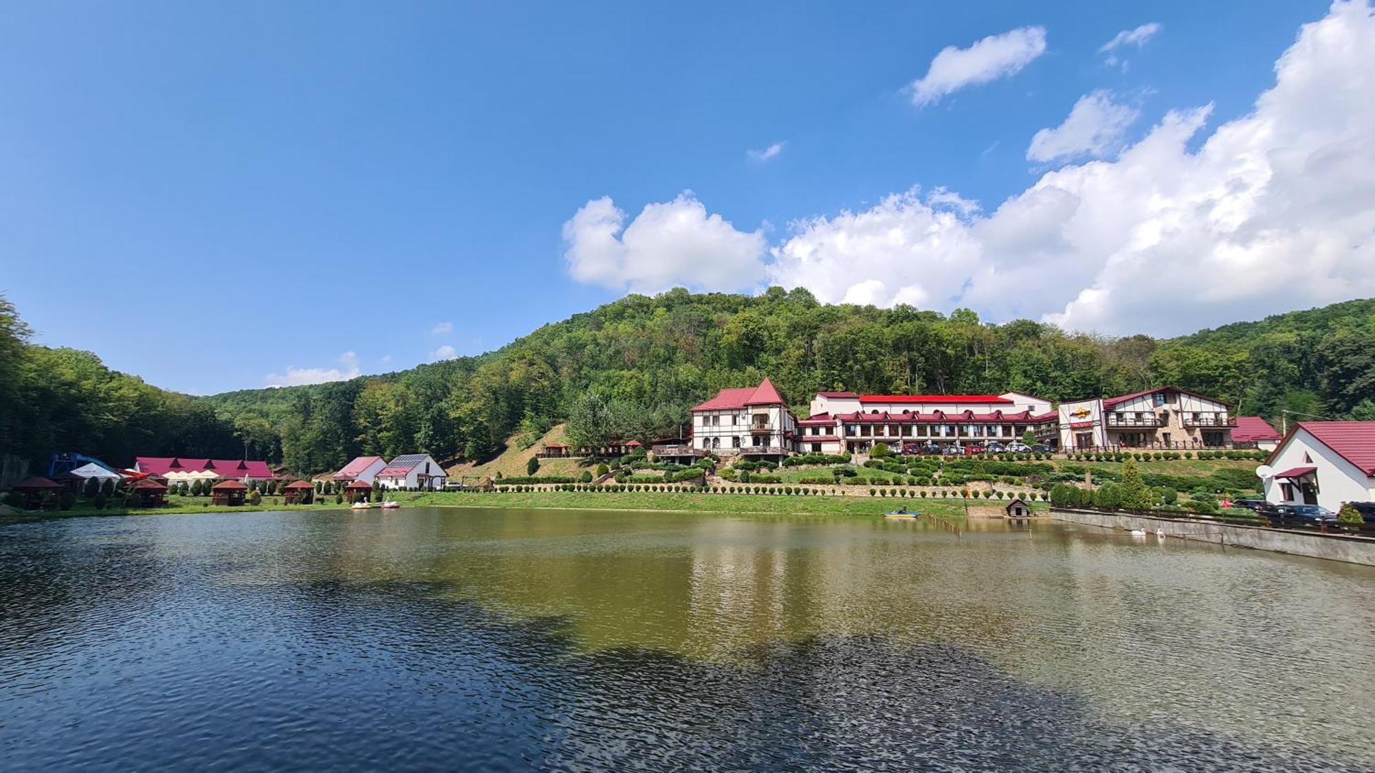 Mishyn-City Hotel Dobrovlyany Bagian luar foto